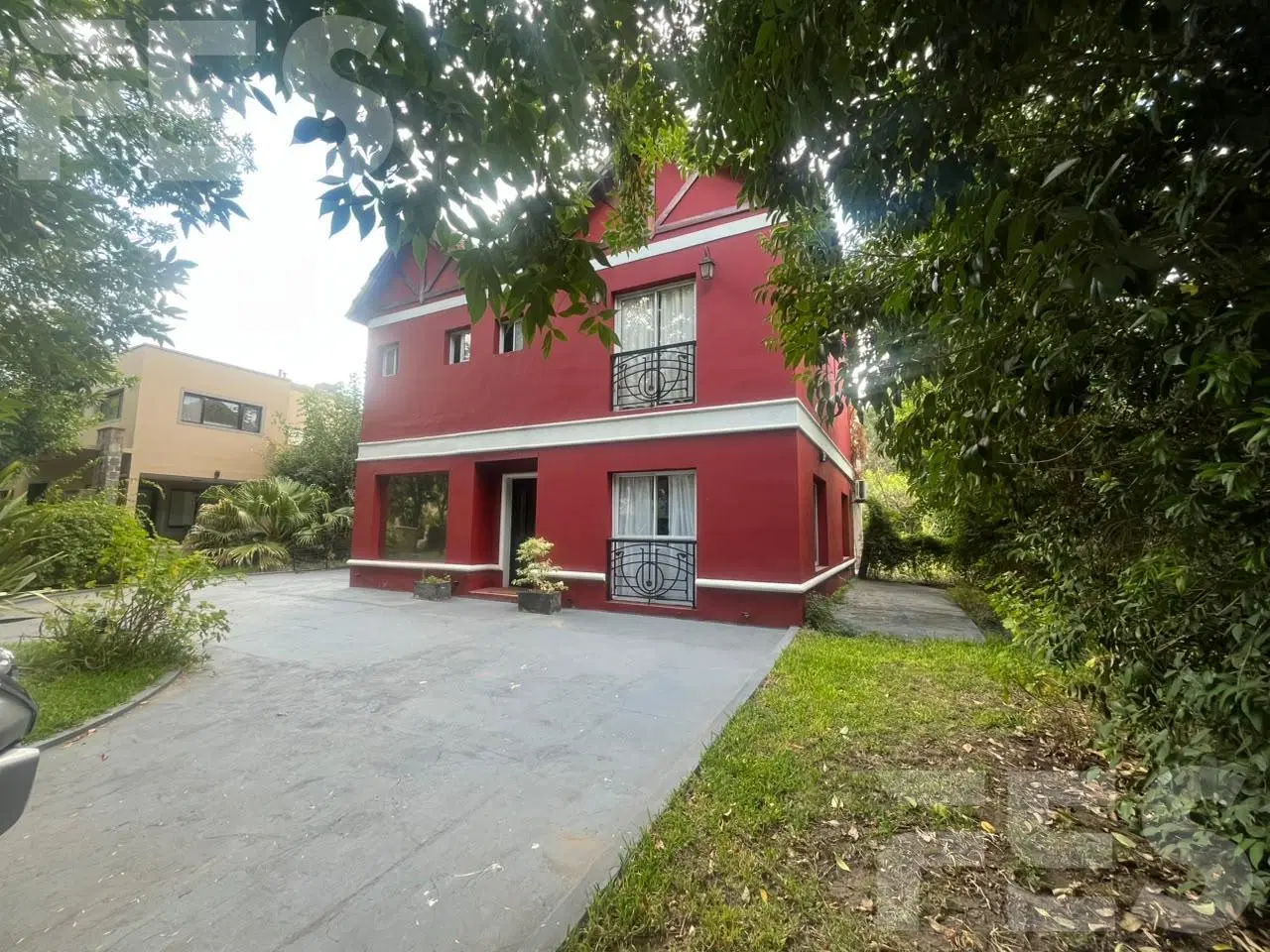 VENTA CASA ESTILO CAMPO EN BARRIO EL LAUQUEN 5