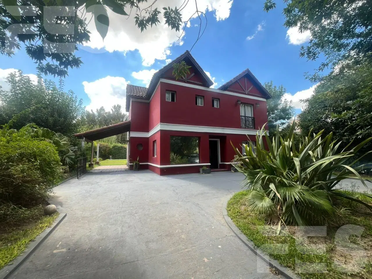 VENTA CASA ESTILO CAMPO EN BARRIO EL LAUQUEN 3