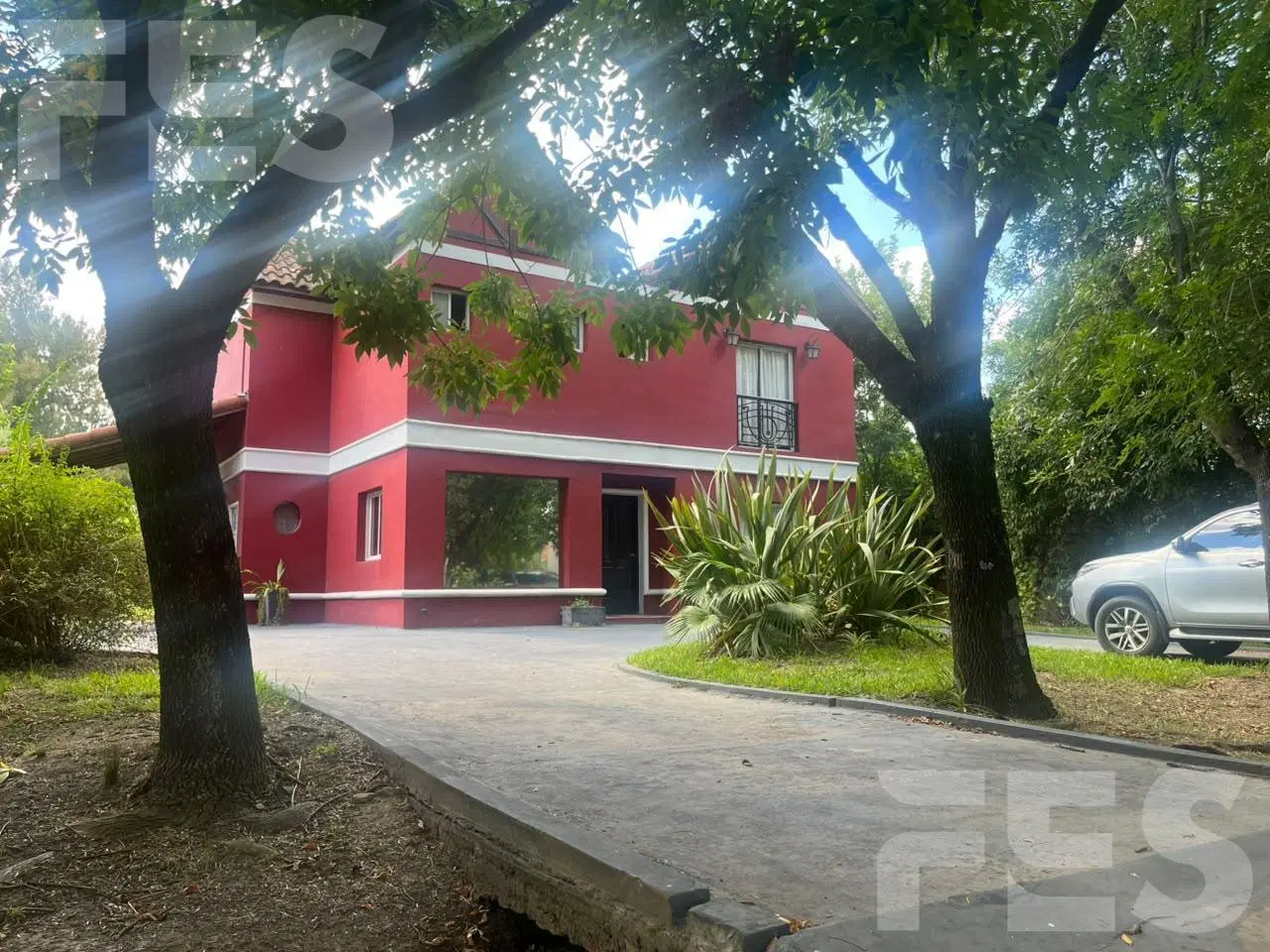 VENTA CASA ESTILO CAMPO EN BARRIO EL LAUQUEN 2