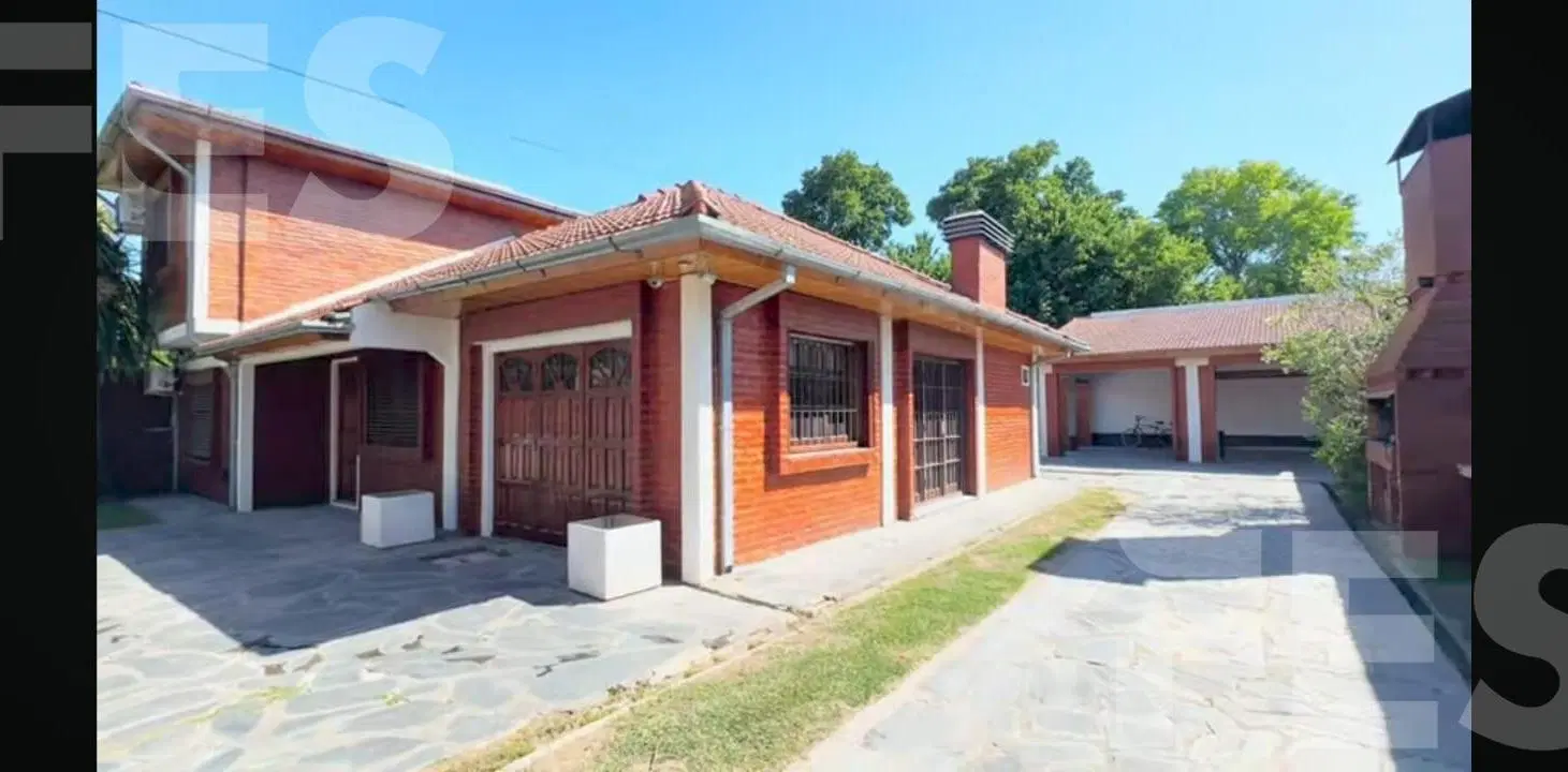 VENTA CASA DOBLE LOTE EN BARRIO RESIDENCIAL, SAN VICENTE 5