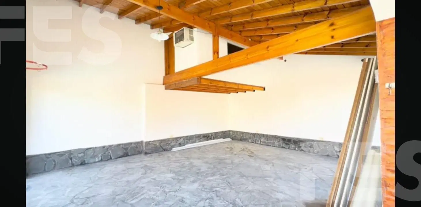 VENTA CASA DOBLE LOTE EN BARRIO RESIDENCIAL, SAN VICENTE 2