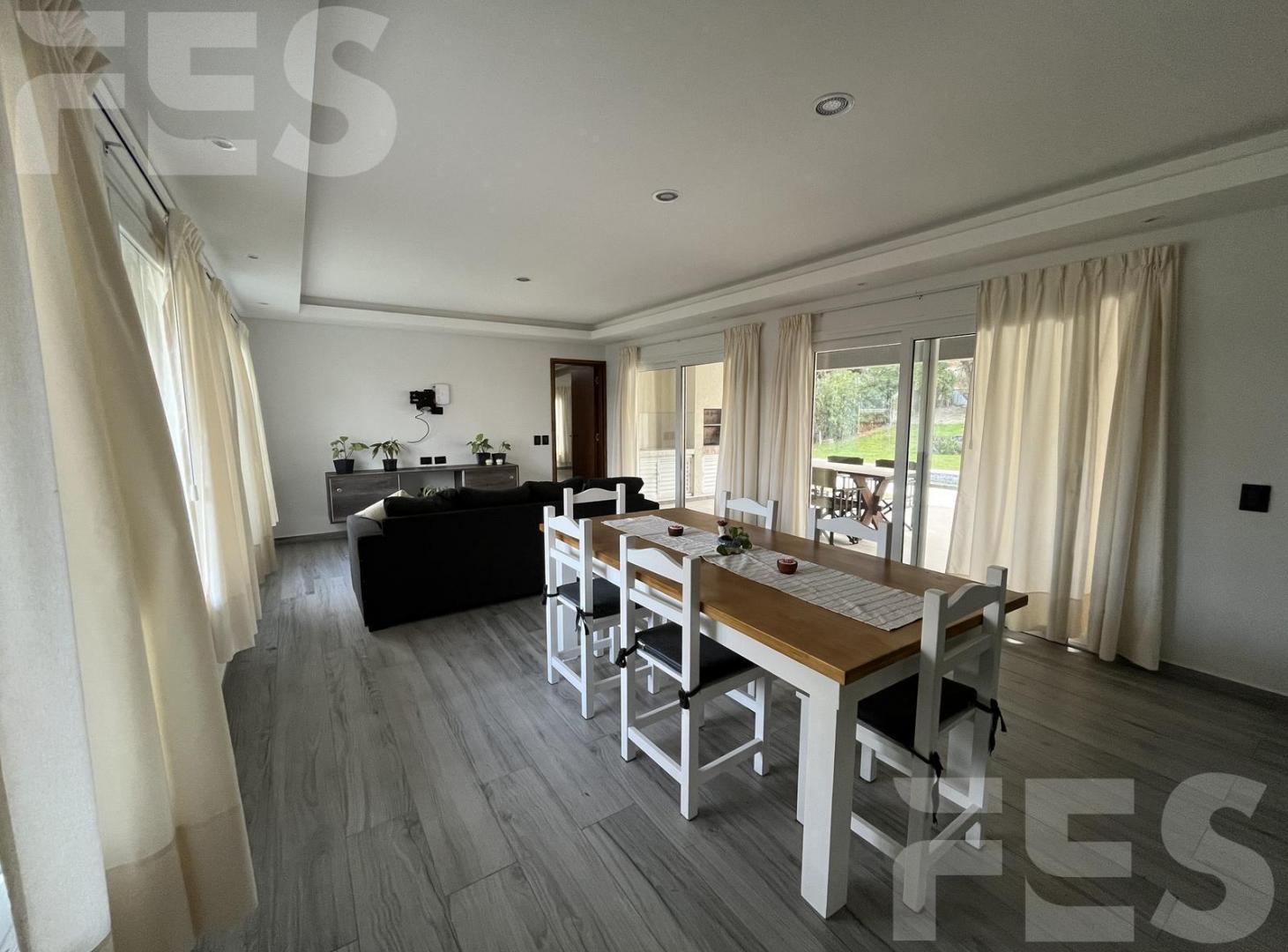 Foto de Casa en alquiler en Pinamar con pileta para 6 o 7 personas ., imagen 4
