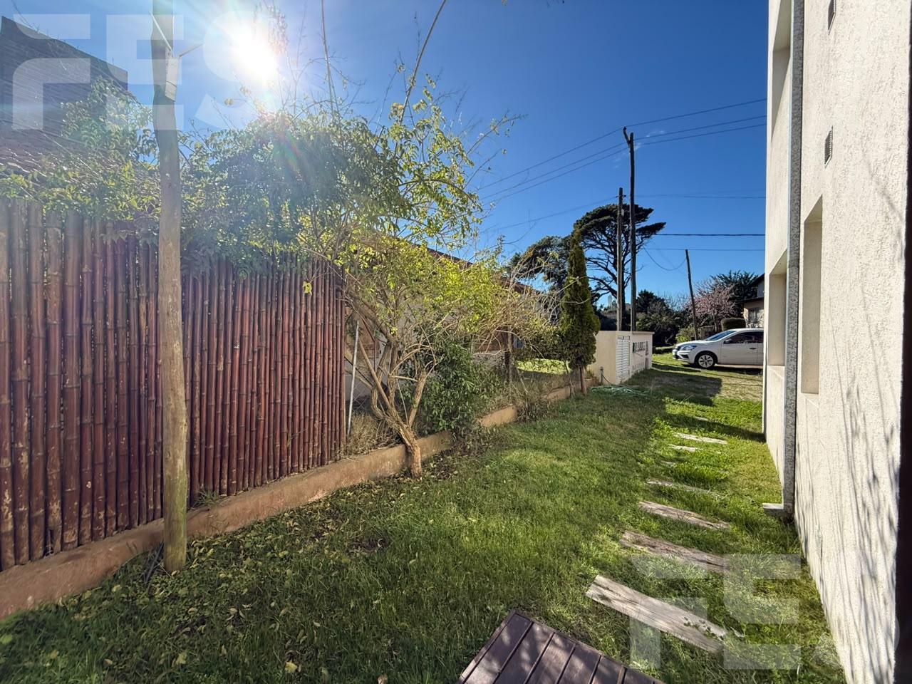 Foto de alquiler anual departamento dos ambientes en mar de ostende pinamar, imagen 4