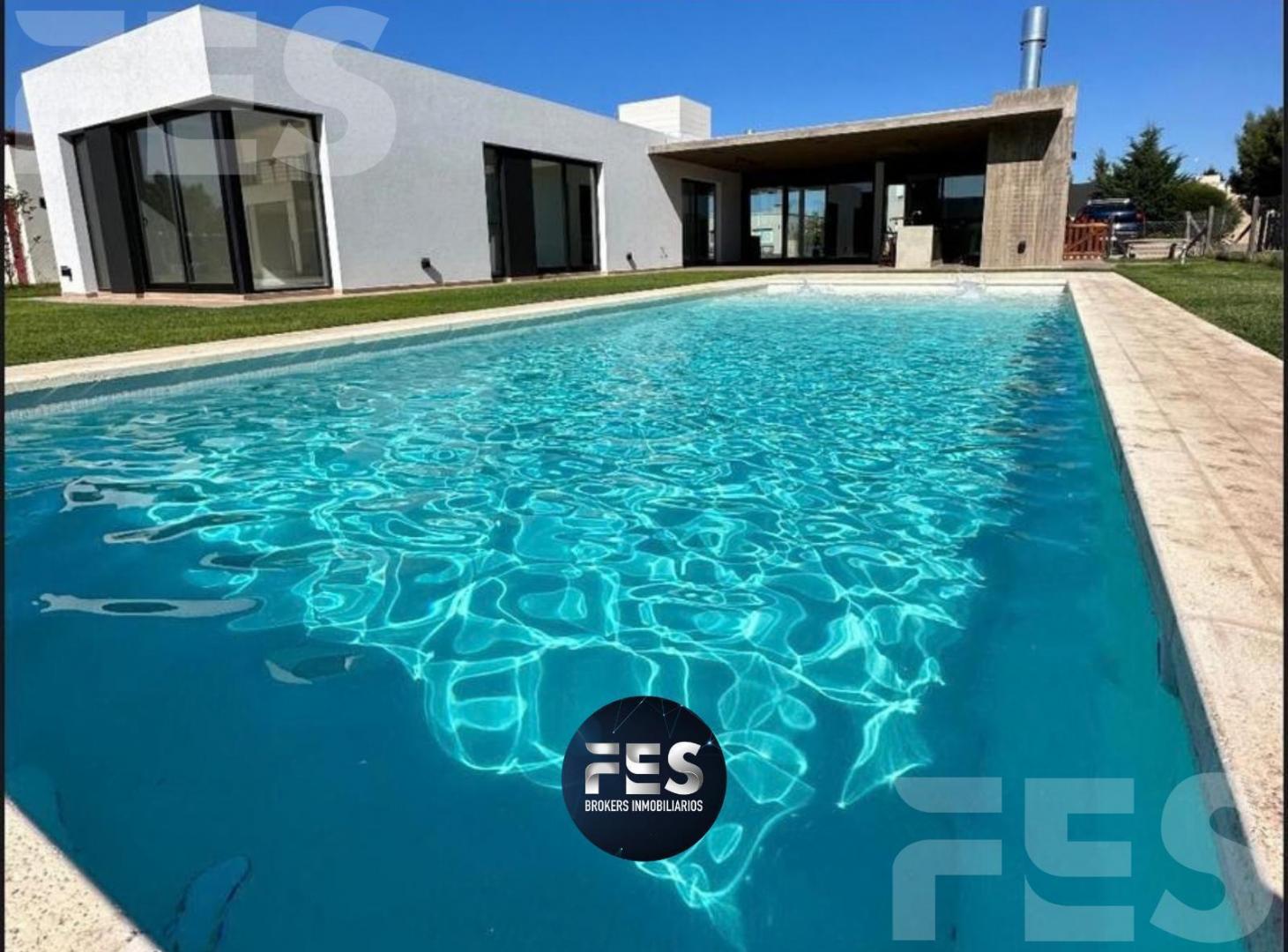 Foto de CASA EN ALQUILER ANUAL EN BARRIO SANTA RITA, imagen 2