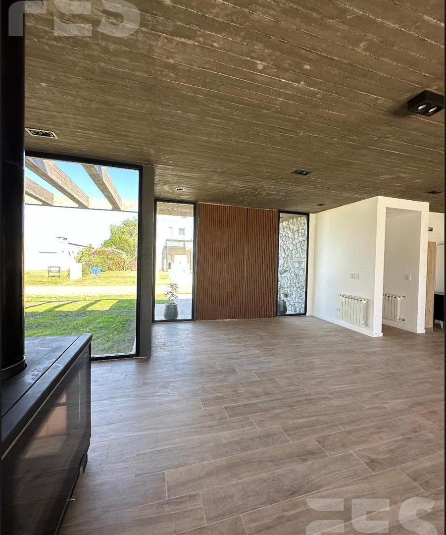 Foto de CASA EN ALQUILER ANUAL EN BARRIO SANTA RITA, imagen 4