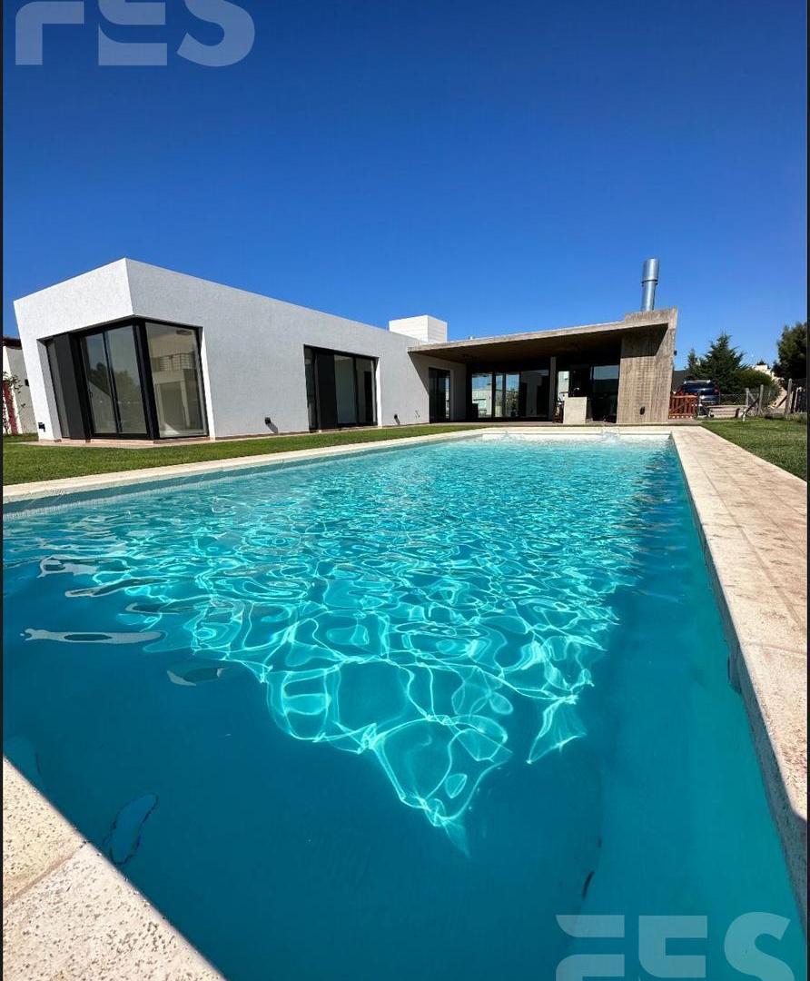 Foto de CASA EN ALQUILER ANUAL EN BARRIO SANTA RITA, imagen 1