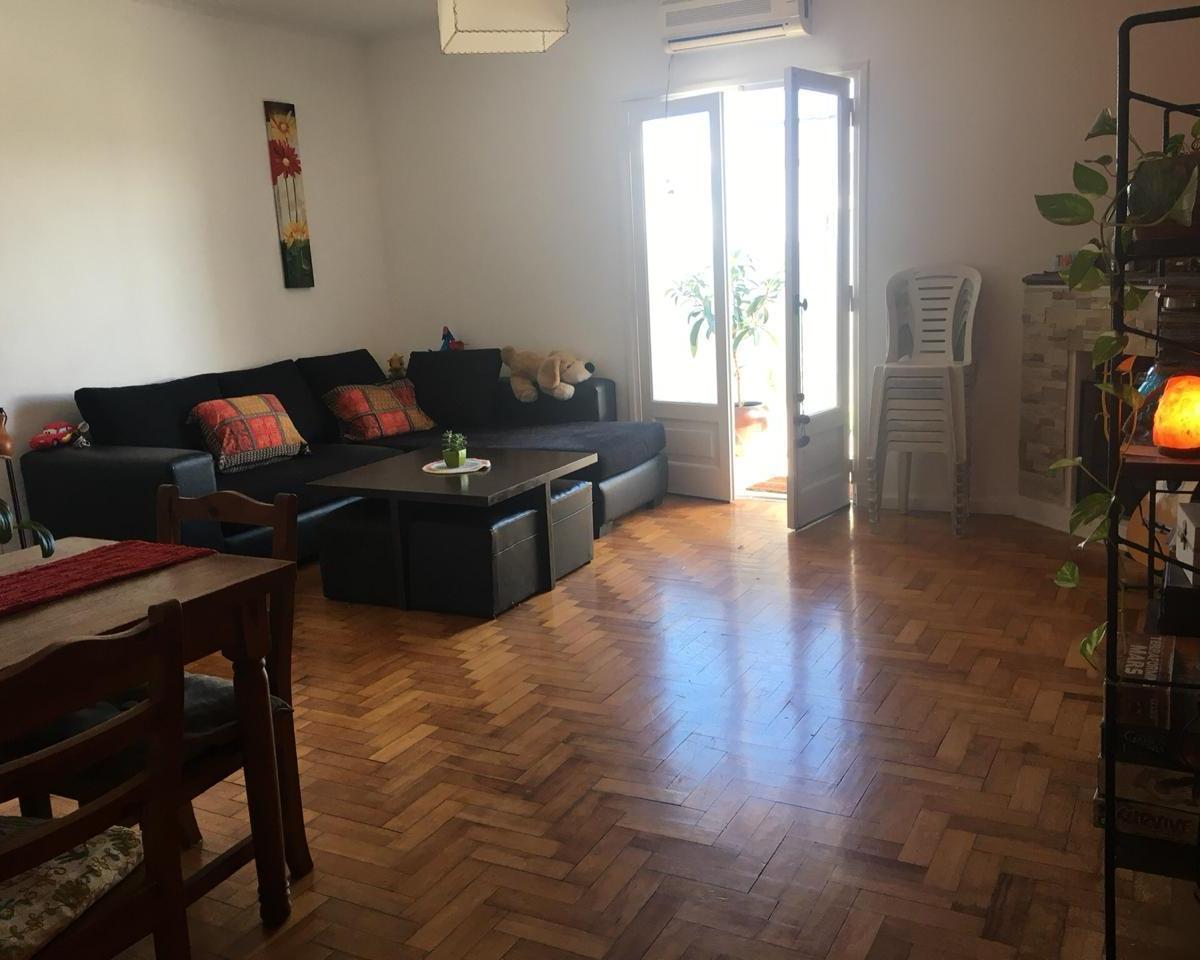 En Venta Departamento. 100 m² - 4amb. Saavedra 2