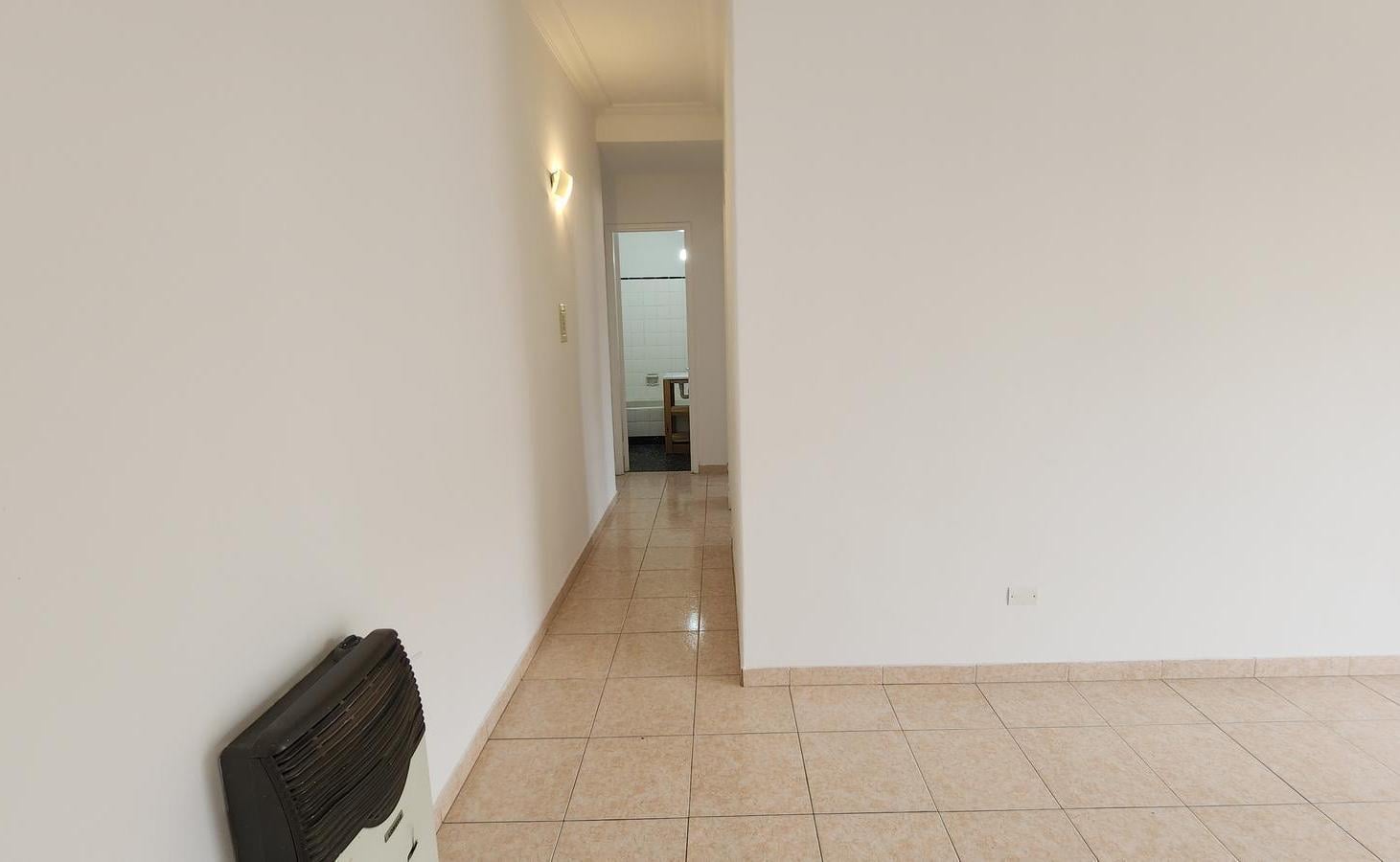 DEPARTAMENTO 3 AMBIENTES VENTA VILLA PUEYRREDON CON BALCON CONTRA FRENTE POR ESCALERA