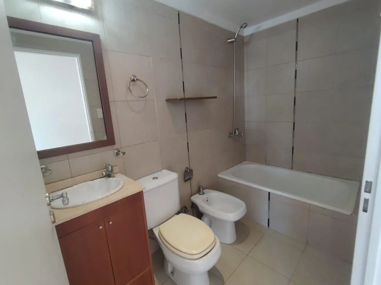 DEPARTAMENTO MONOAMBIENTE ALQUILER FLORES BALCÓN AMENITIES 2