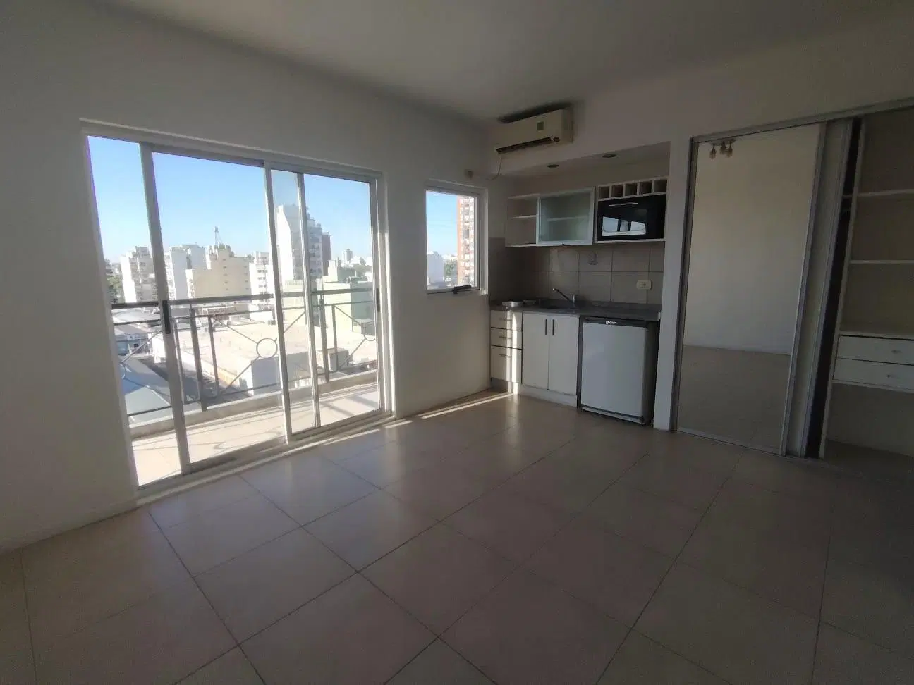 DEPARTAMENTO MONOAMBIENTE ALQUILER FLORES BALCÓN AMENITIES 4
