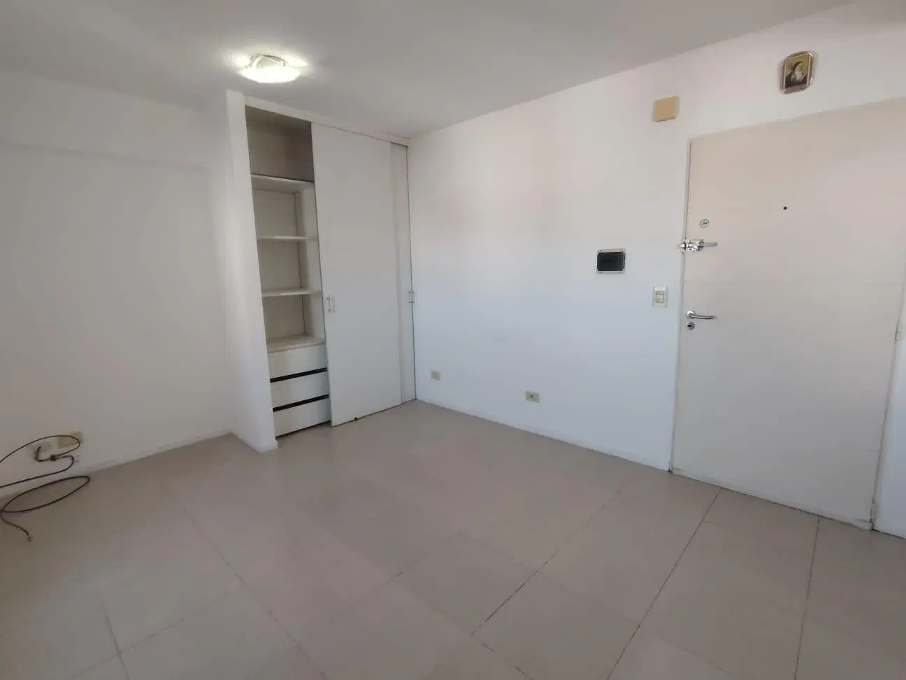 MONOAMBIENTE ALQUILER CASEROS LUMINOSO 4