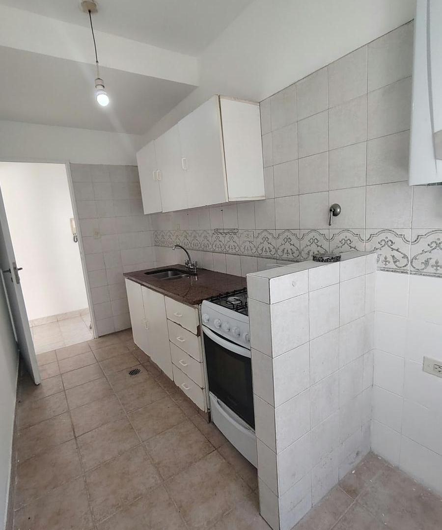 Foto de DEPARTAMENTO 2 AMBIENTES ALQUILER BALVANERA BALCÓN Y PATIO, imagen 1