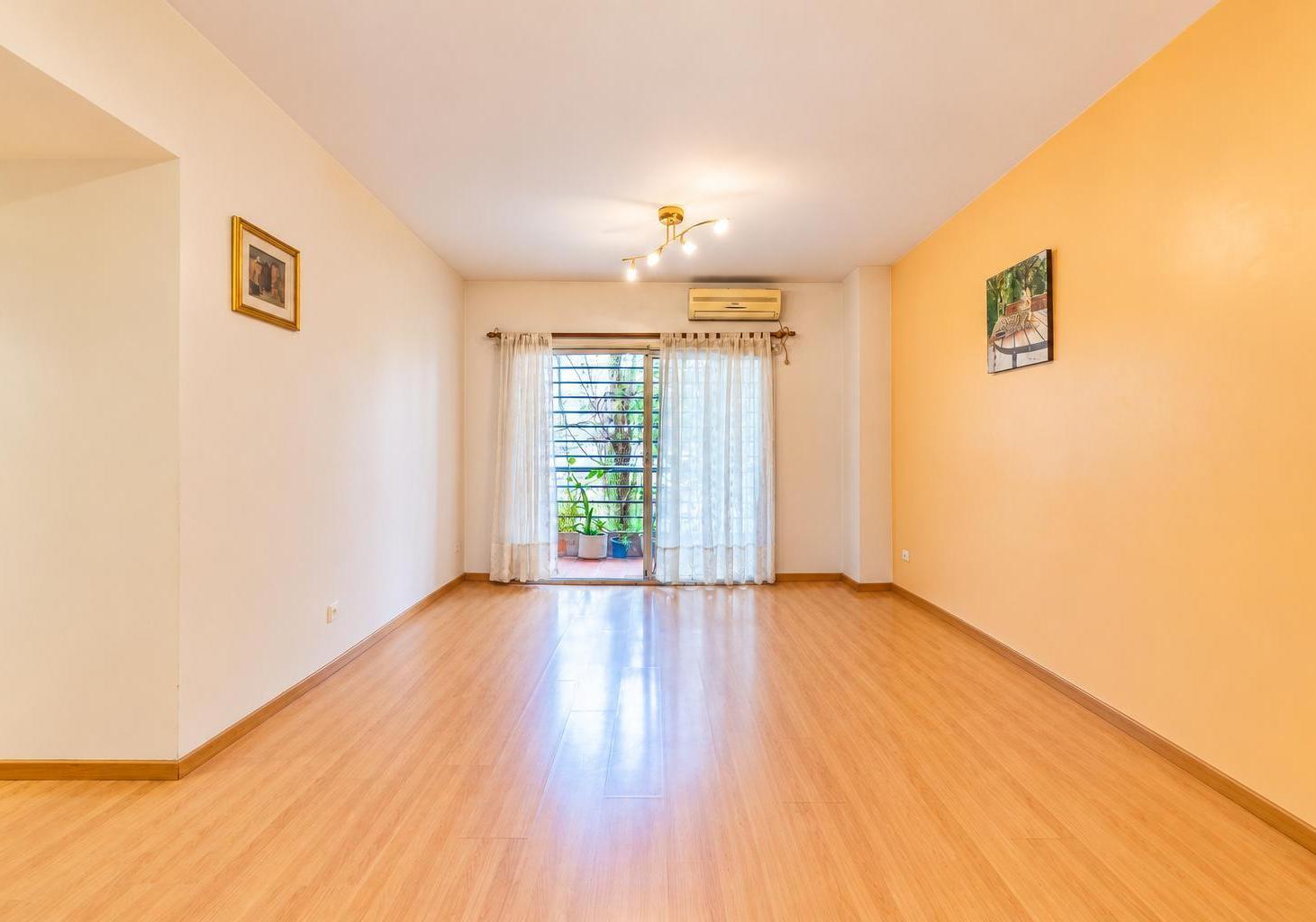 Foto de DEPARTAMENTO SEMIPISO 3 AMBIENTES EN VENTA BALCON CORRIDO Y PATIO VILLA, imagen 5