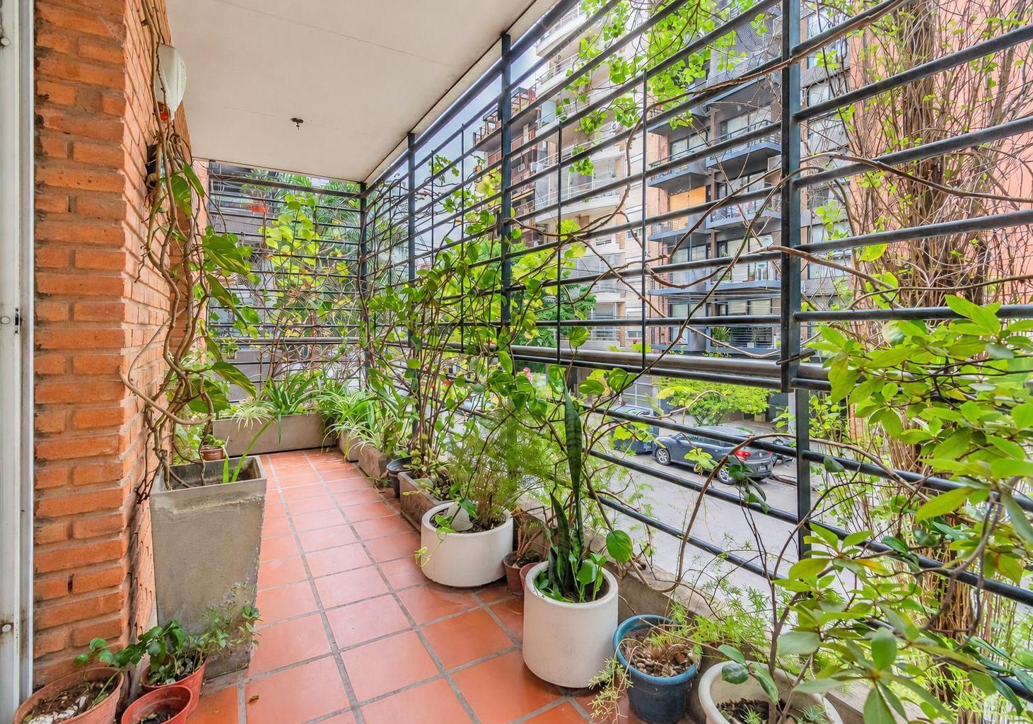 Foto de DEPARTAMENTO SEMIPISO 3 AMBIENTES EN VENTA BALCON CORRIDO Y PATIO VILLA, imagen 2