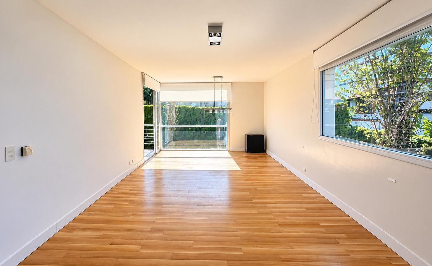 Foto de DEPARTAMENTO 3 AMBIENTES ALQUILER SAN ISIDRO COCHERA PISCINA JARDIN, imagen 3