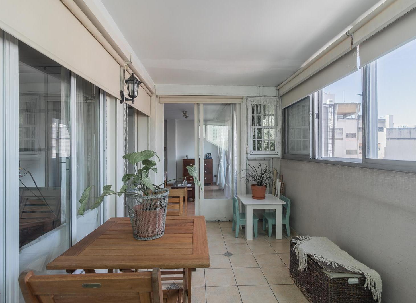 Foto de DEPARTAMENTO 3 AMBIENTES FLORES LUMINOSO PISO ALTO FLORECON BALCON Y, imagen 1