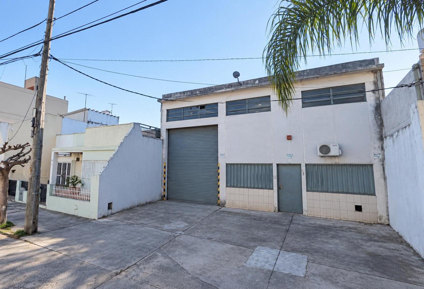 Foto de Galpón/Lote venta Lomas Del Mirador, imagen 1