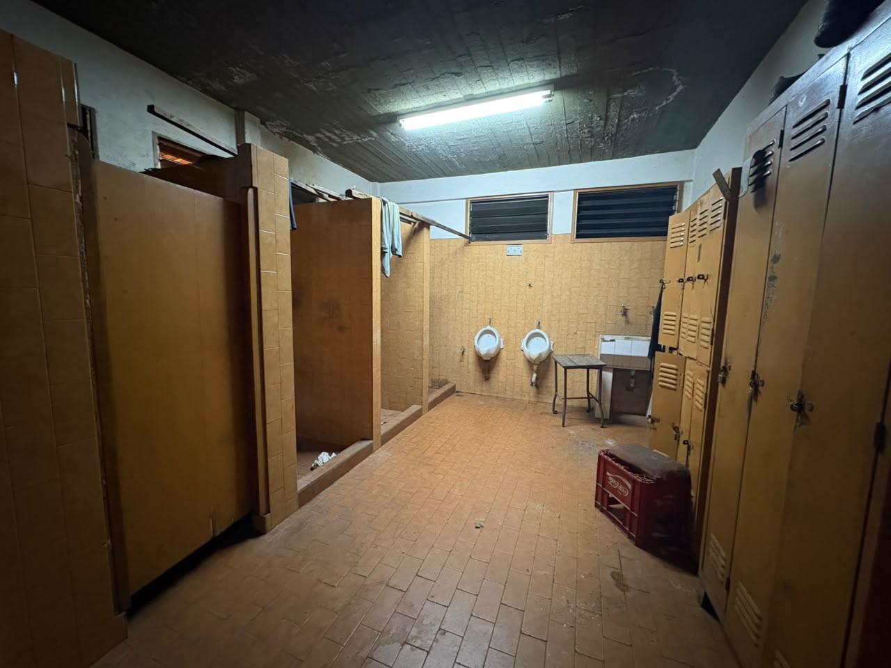 Foto de Galpón/Lote venta Lomas Del Mirador, imagen 4