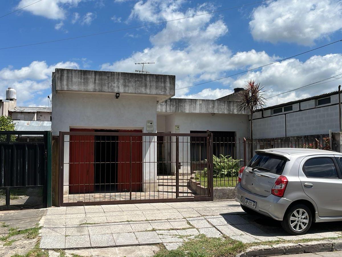Casa con Fondo Libre 5