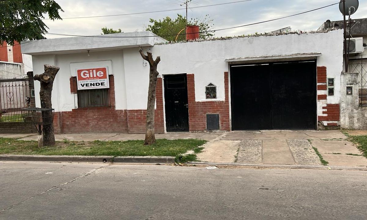 DOS CASAS EN UN LOTE