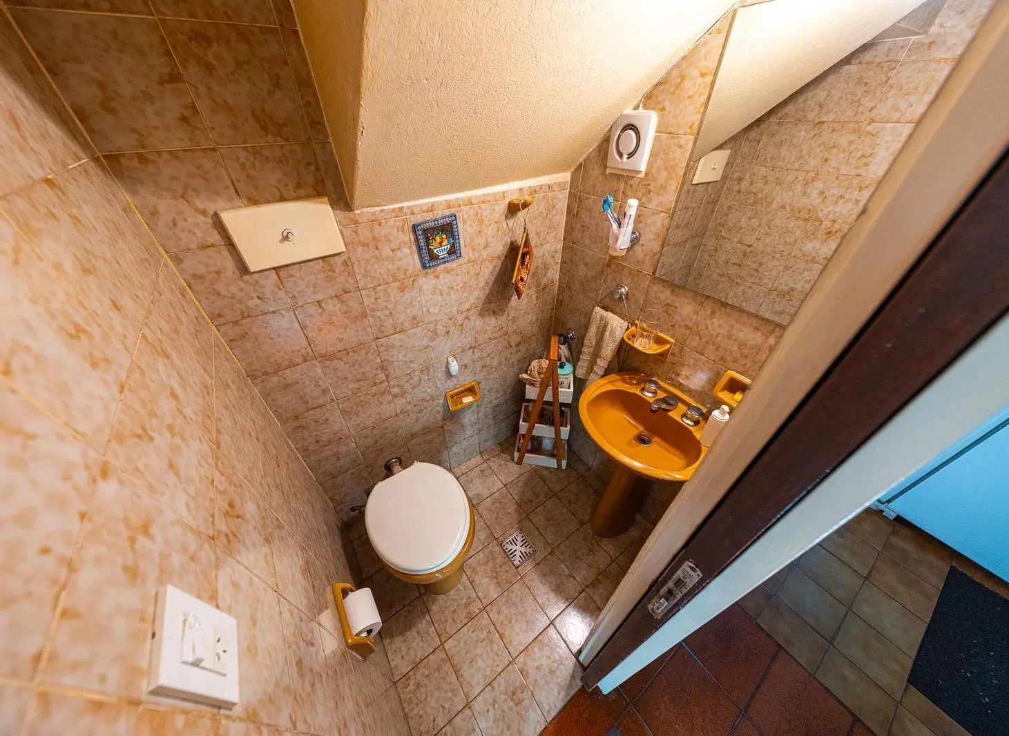 Casa en venta de 4 Dormitorios con cochera y Pileta en Barrio Parque, Rosario 4