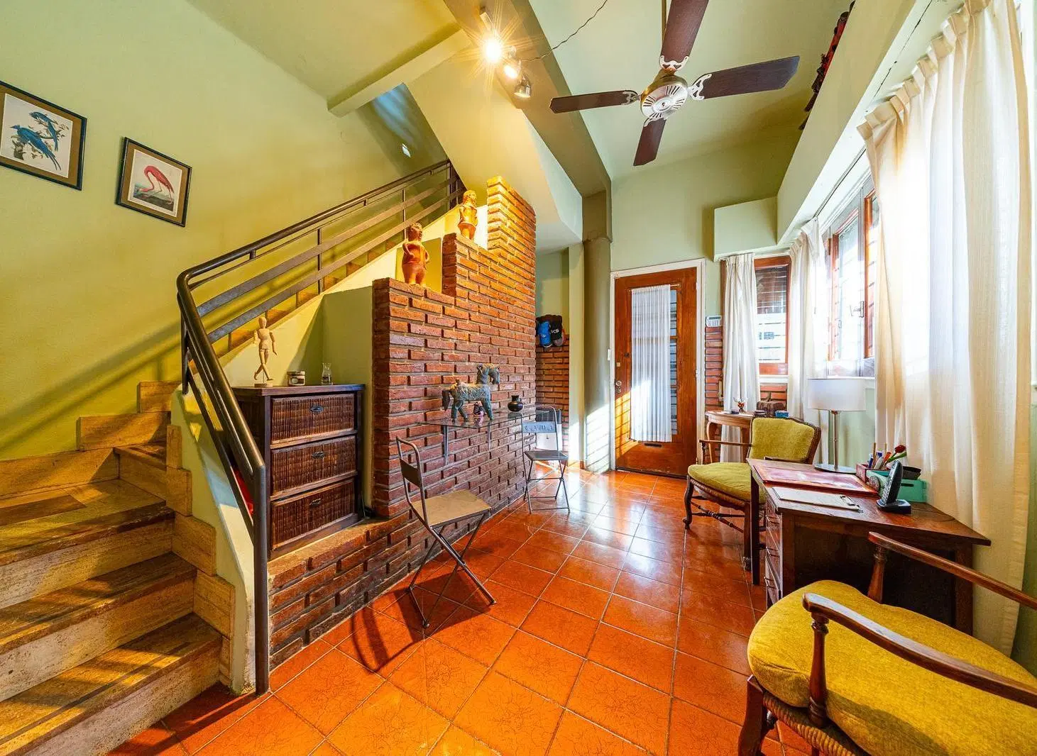 Casa en venta de 4 Dormitorios con cochera y Pileta en Barrio Parque, Rosario 5