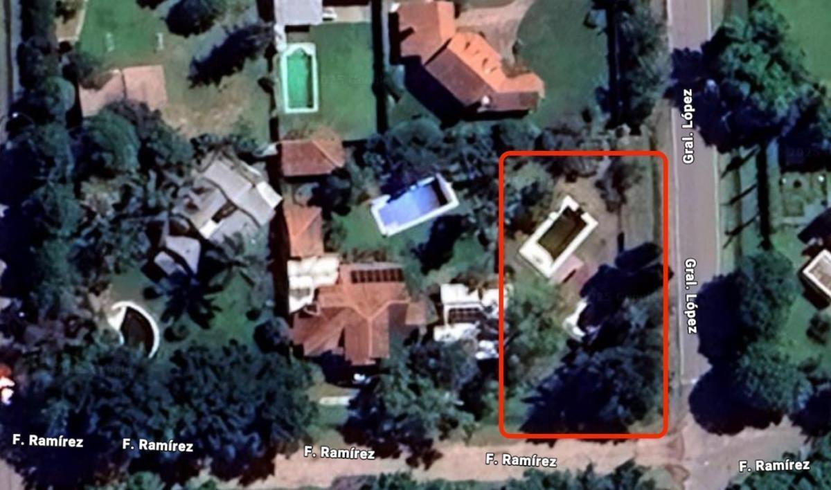 Casa de 2 Dormitorios en Venta con 595 m2 de Terreno, Barrio Los Troncos Funes