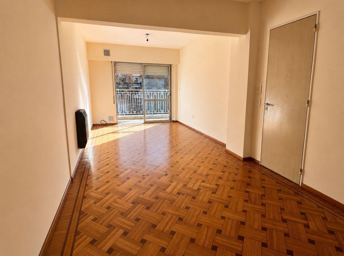 Departamento en venta de 3 Dormitorios sobre BV. Oroño al 1100 y Mendoza, Rosario Centro