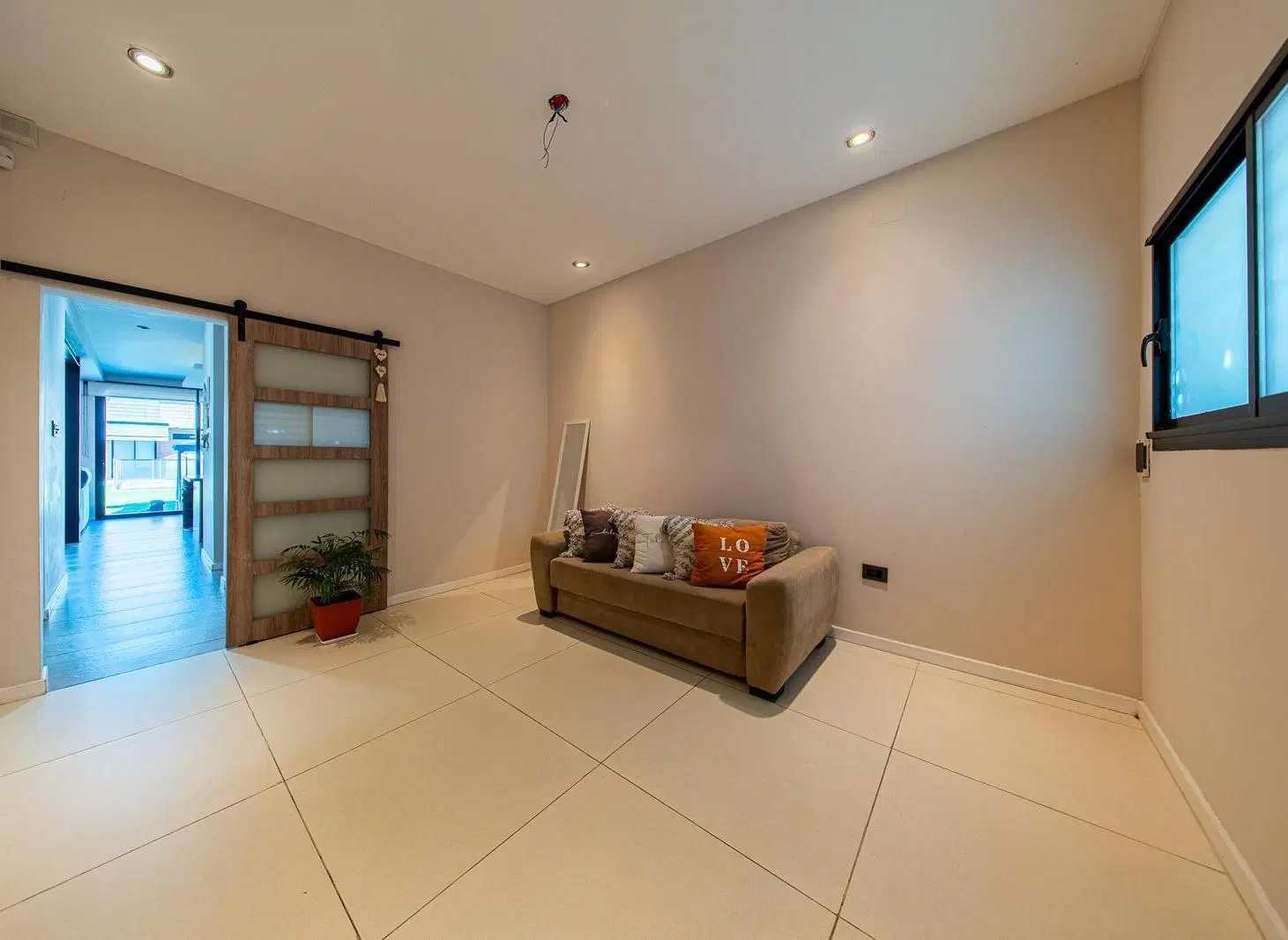 Casa en venta de 3 dormitorios con pileta y quincho, Pedro lino funes 1600, Rosario  Azcuenaga 5