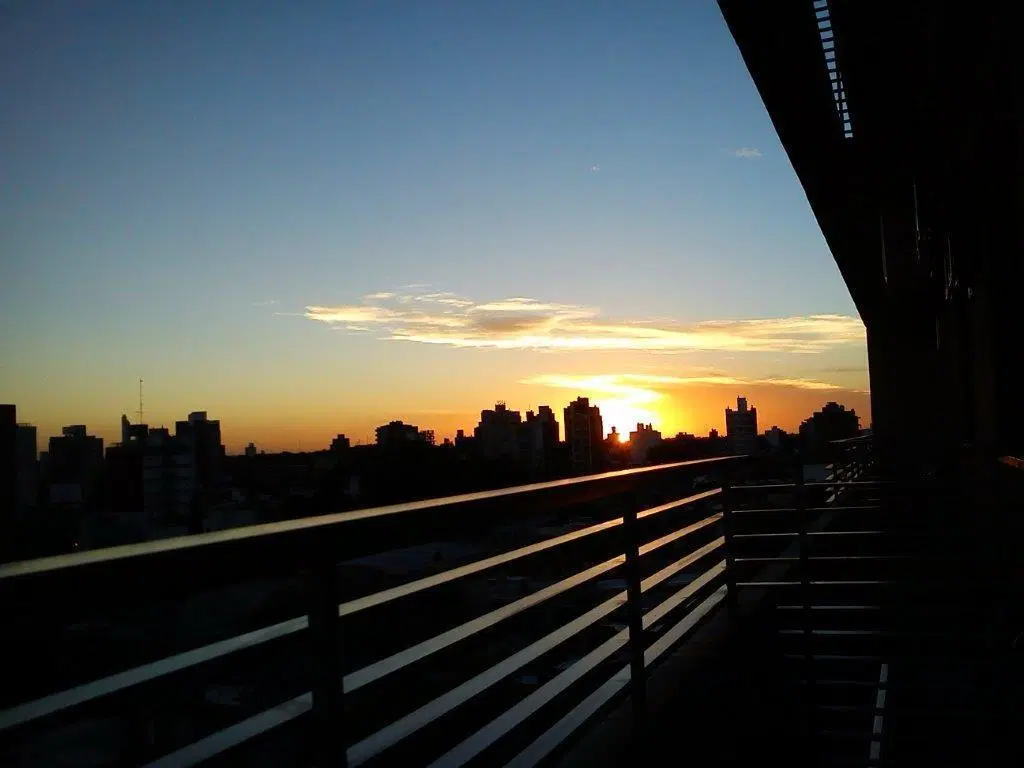 Departamento en venta de 2 dormitorios con cochera, en San Luis 3200, Echesortu, Rosario 2