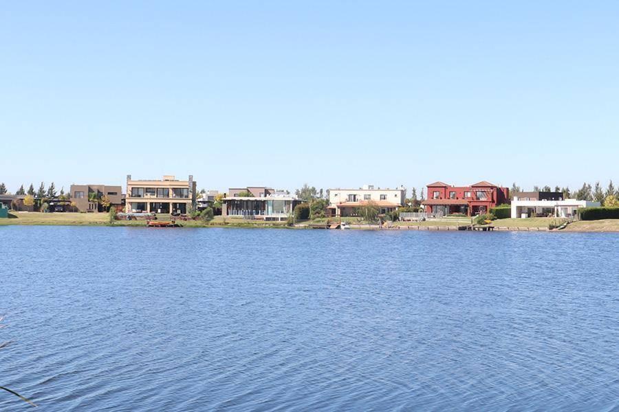 Lote en venta en Barrio San Roque - Canning - corredor verde