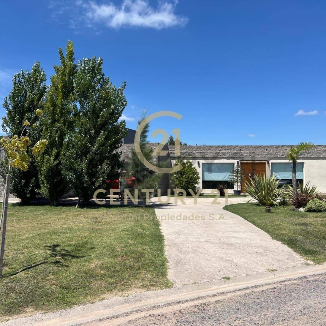 Venta de Casa 4 AMBIENTES en Lagos de San Eliseo, Presidente Perón. CANNING