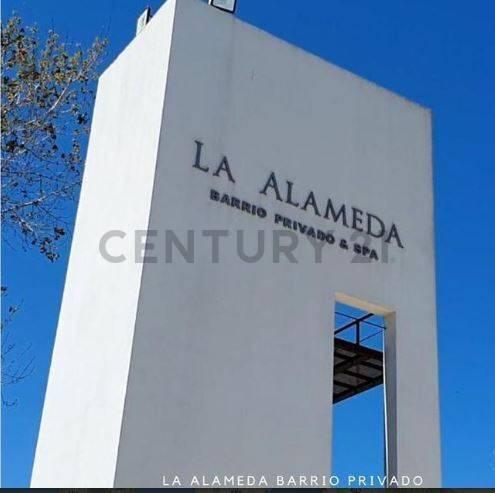 VENTA CASA A ESTRENAR FONDO A LA LAGUNA - LA ALAMEDA ETAP