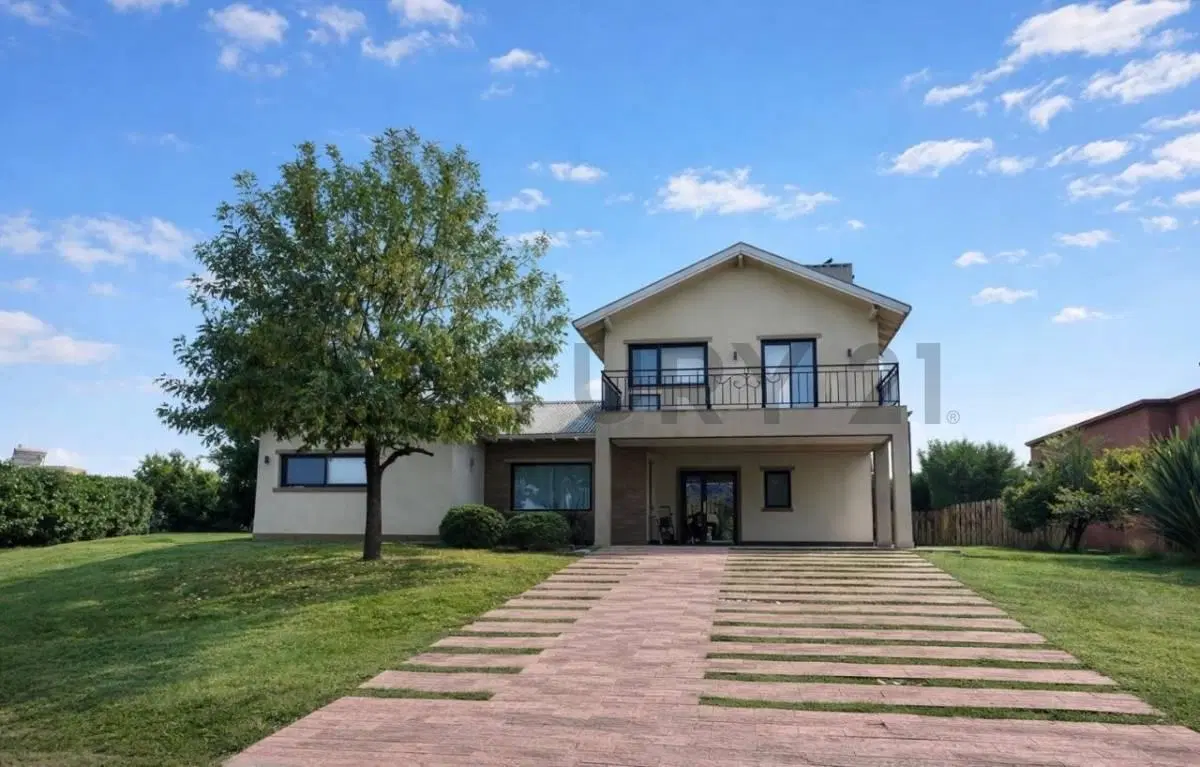Casa en Alquiler Cruz del Sur, 6 ambientes Canning-San Vicente 2