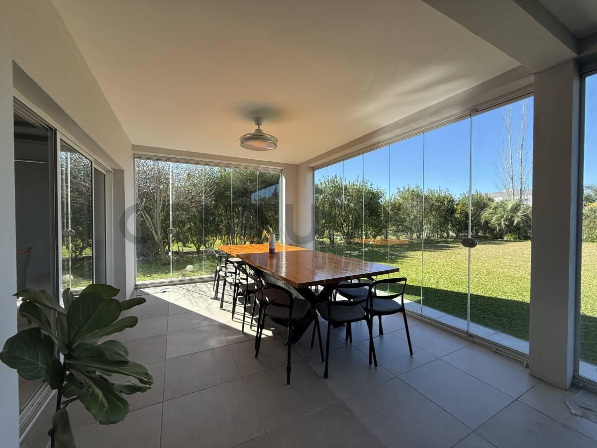 Foto de Casa en alquiler 5 ambientes Club de campo Santa Rita - San Vicente, imagen 4