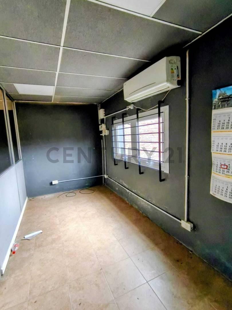 Foto de ALQUILER DE DEPOSITO CON OFICINAS - EN SAN VICENTE- EXCELENTE UBICACION, imagen 1