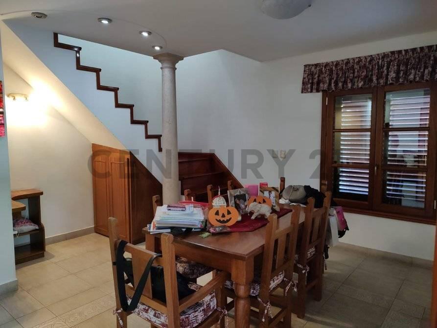 Foto de VENTA EXCELENTE CHALET - LUIS GUILLON, imagen 2