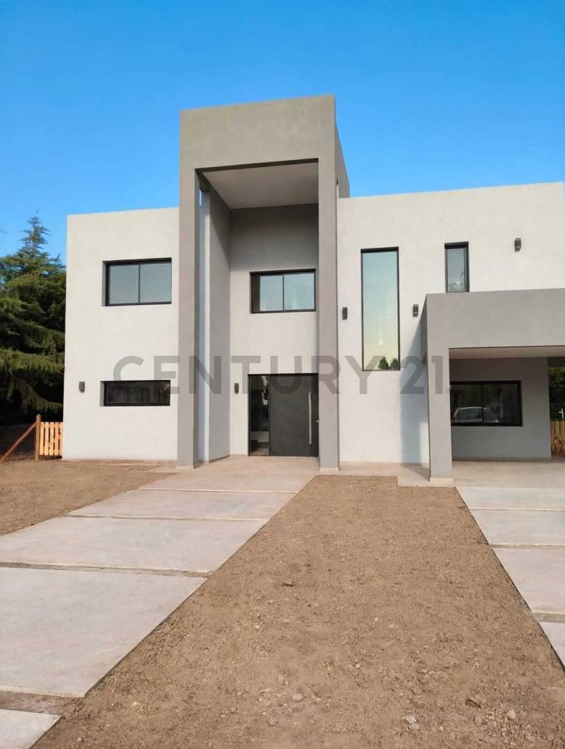 Foto de ALQUILER CASA A ESTRENAR en SAN VICENTE Campo Daromy, imagen 2