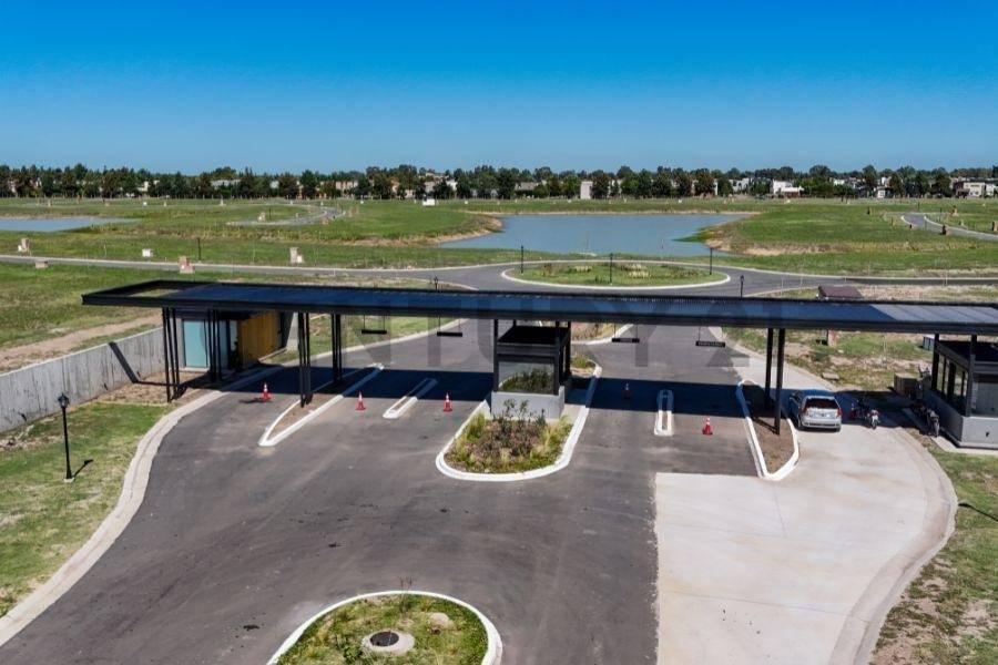 Foto de VENTA DE LOTE - BARRIO SAN ROQUE- CANNING, imagen 1