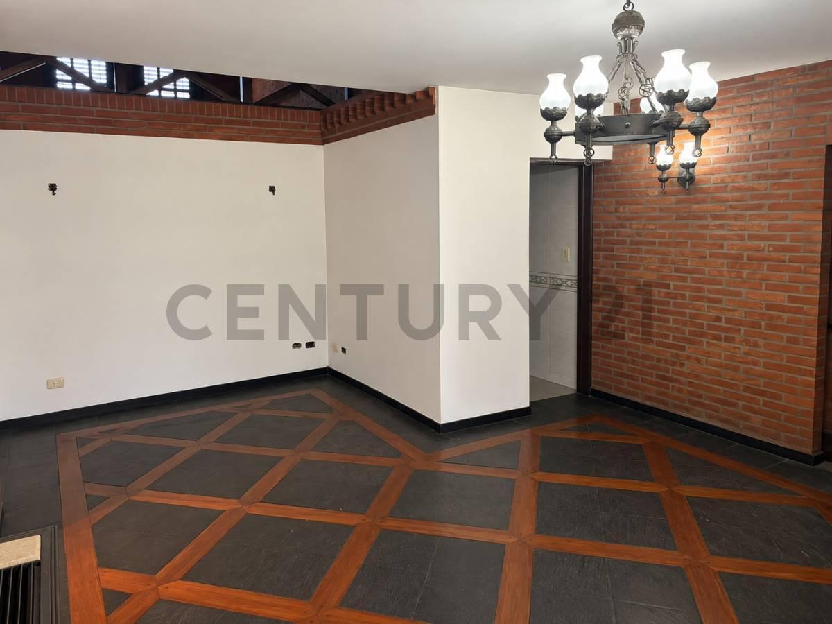 Foto de VENTA CHALET 6 AMBIENTES – TAPIALES, imagen 4