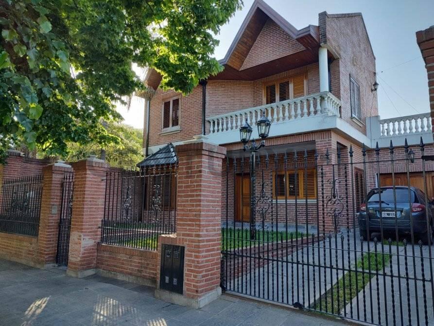 Foto de VENTA CHALET 5 AMB. - LUIS GUILLON, imagen 2