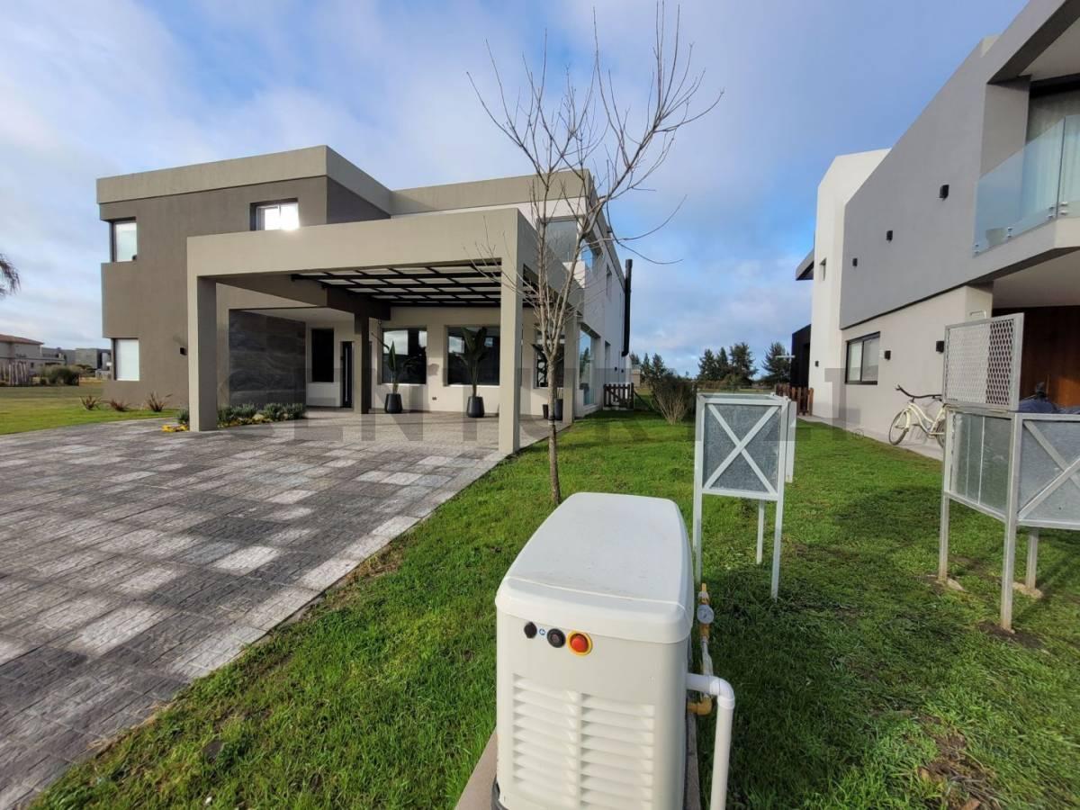 Foto de CASA EN VENTA TERRALAGOS CANNING-EZEIZA, imagen 1