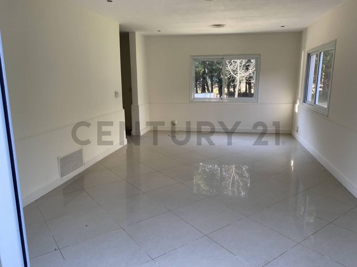 Foto de Casa en Venta 5 Ambientes en Solar del Bosque, Canning., imagen 4
