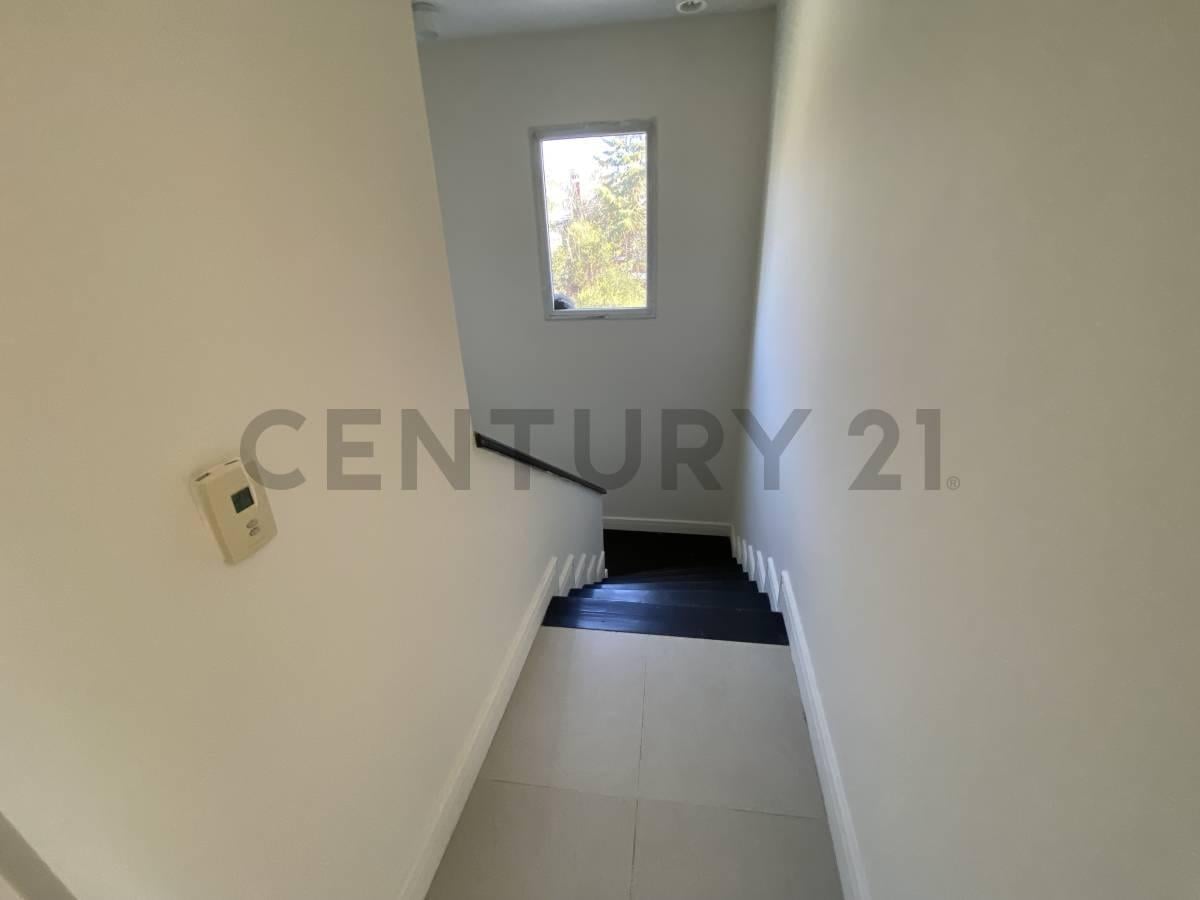 Foto de Casa en Venta 5 Ambientes en Solar del Bosque, Canning., imagen 2