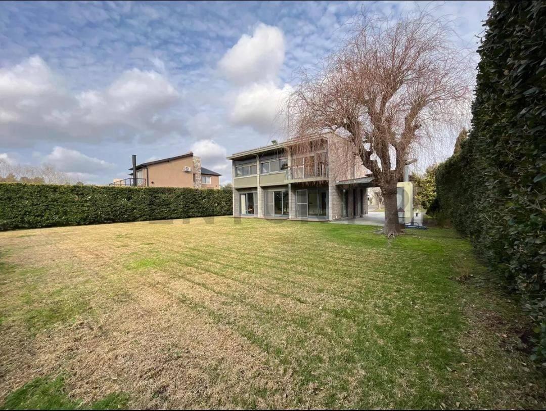 Foto de Casa en Venta Barrio El Lauquen, Canning, imagen 3