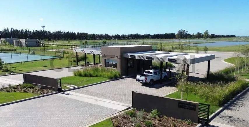 Foto de LOTE EN VENTA EN EL BARRIO LAS VICTORIAS - CANNING, imagen 1