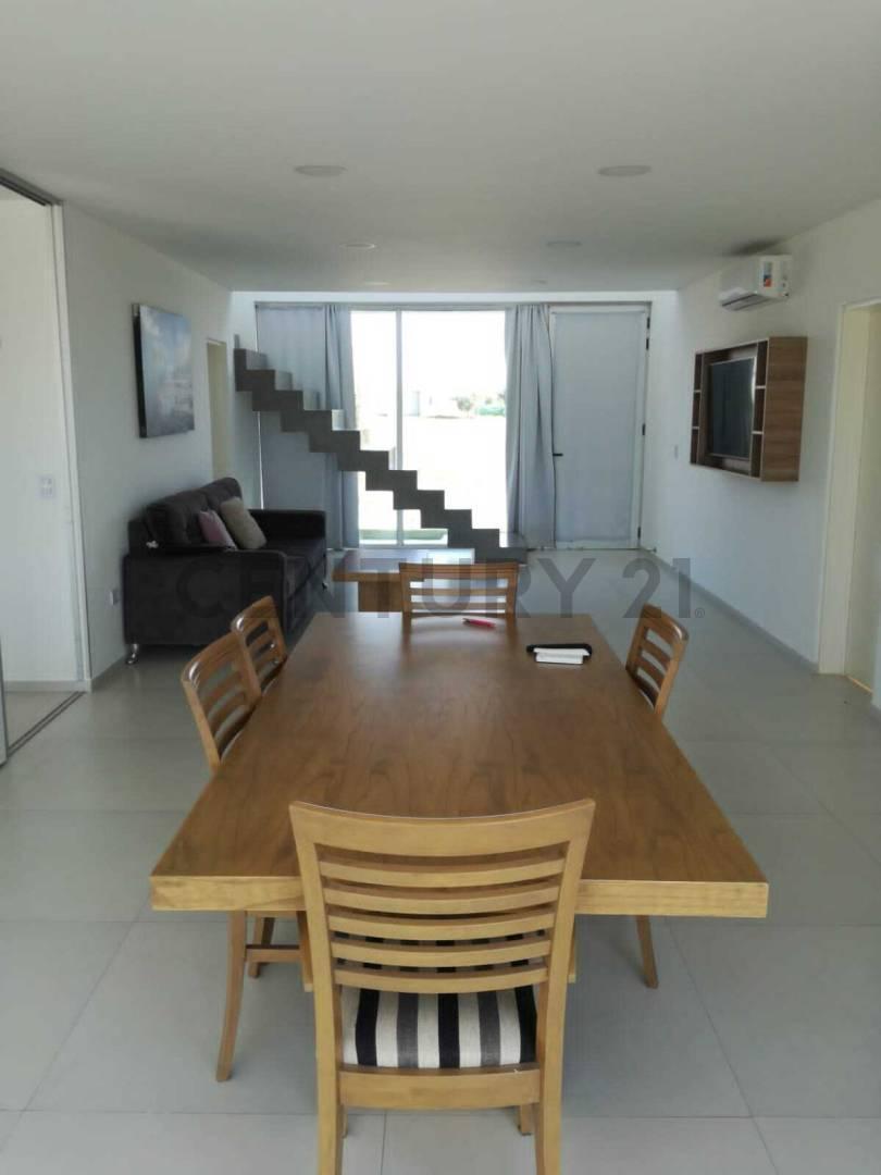 Foto de CASA EN VENTA EN BARRIO CRUZ DEL SUR - Canning - San Vicente, imagen 2