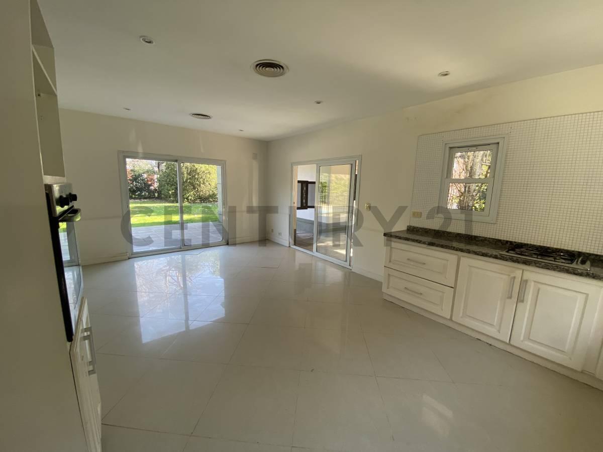 Foto de Casa en Alquiler en Solar del Bosque, Canning., imagen 3