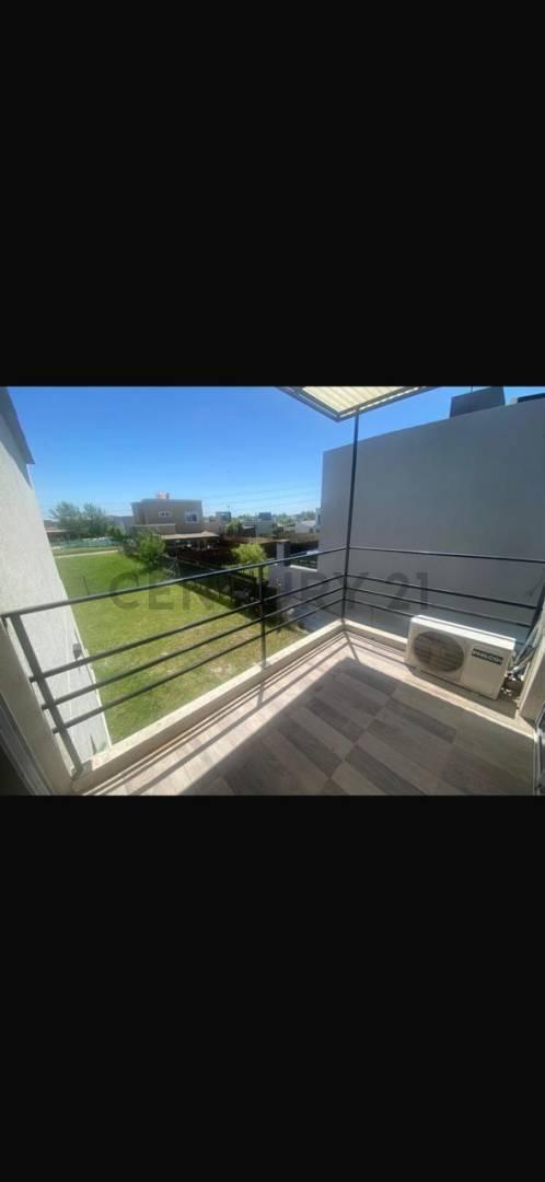Foto de CASA EN VENTA EN LAGUNA AZUL. APTO CREDITO, imagen 2