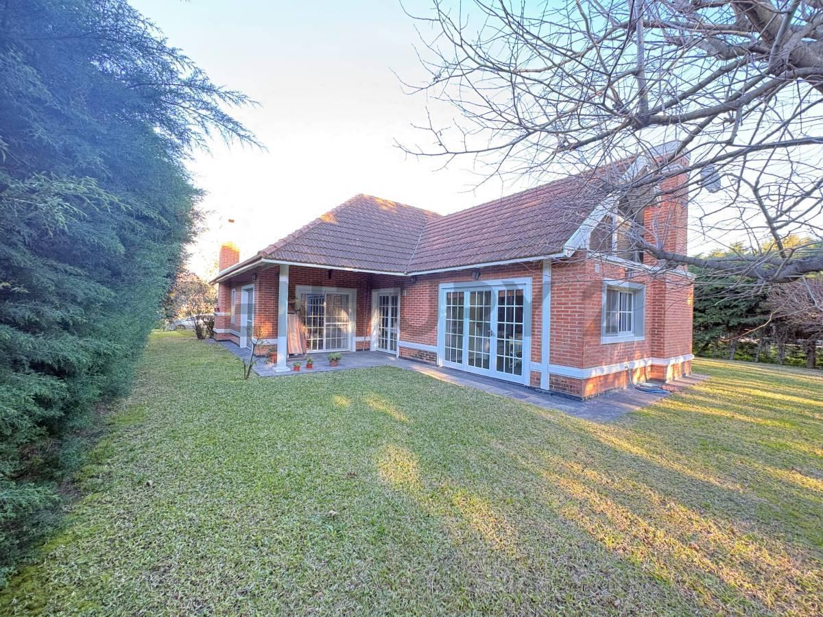 Foto de VENTA CASA DE 4 AMBIENTES SOLAR DEL BOSQUE - CANNING, imagen 1